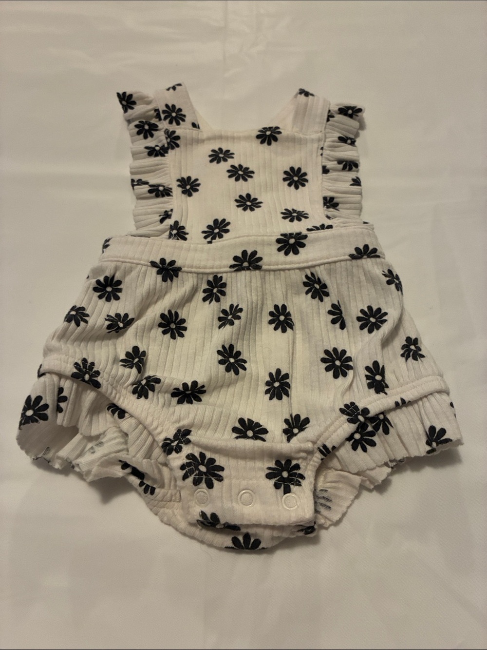Cat & Jack White Daisy Bubble Romper with Black Flowers